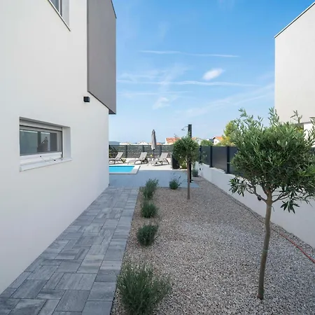 Joja Luxury With Private Pool